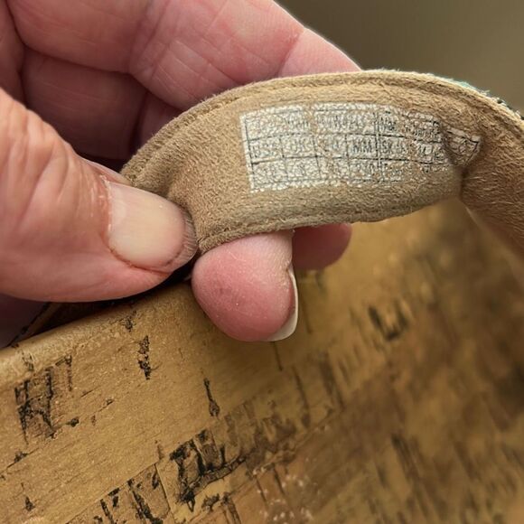 VIONIC Green Embellished Sandals - Picture 7 of 8